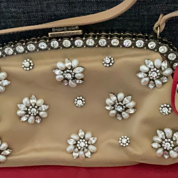 Valentino Garavani Handbags - NWOT VALENTINO GARAVANI jeweled pearls floral crystal bag purse